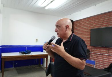 El periodista deportivo Luciano Yaman visitó el Instituto San Francisco Solano